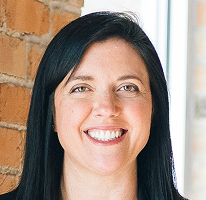 Portrait de Sophie Hartwell, chargée du support client au sein de l’équipe de service